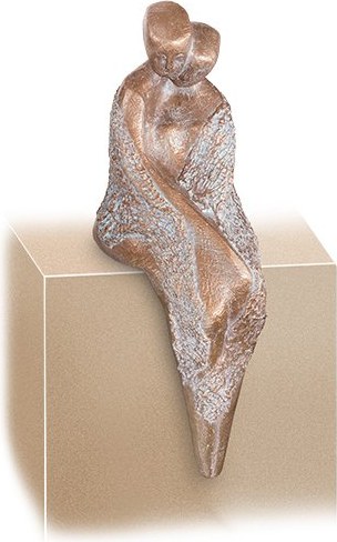 [ST-SK-87457] Bronzová socha Sediacich párov na náhrobok, 39×13×17 cm