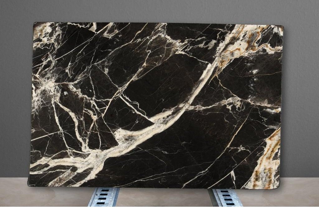 CALACATTA BLACK